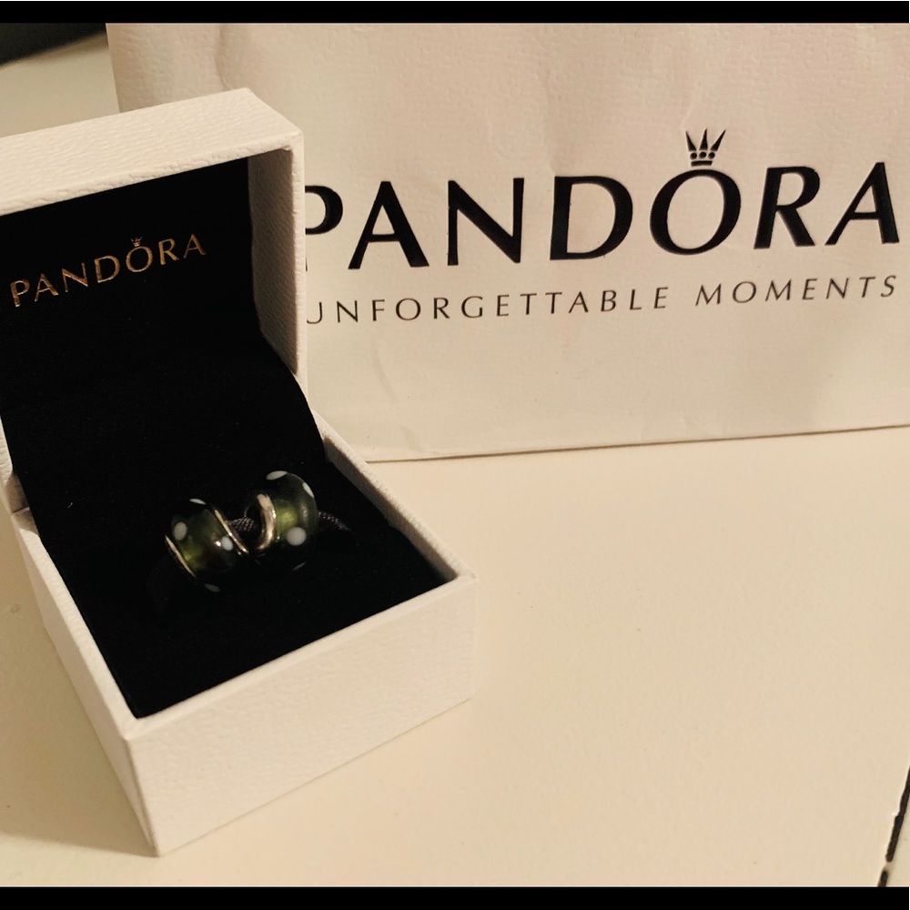 Authentic Pandora Retired Murano GlassBLKPolkadot